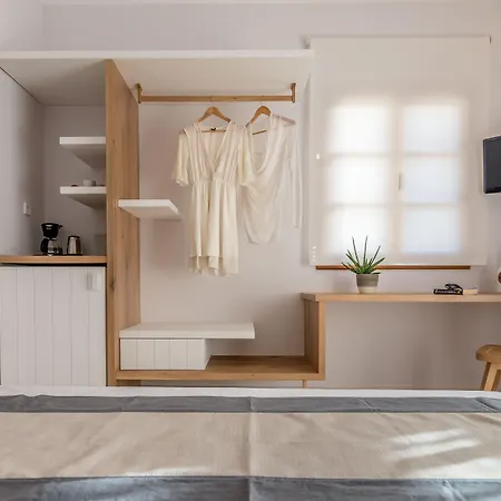 Konstantinos Apartmanhotel 3*