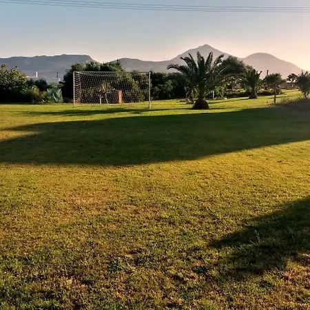 Konstantinos شقة فندقية آداماس