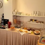 Konstantinos 3*