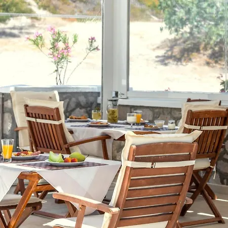 Konstantinos Aparthotel Adamantas (Milos)