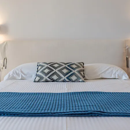 Hotel apartamentowy Konstantinos Adamantas (Milos)