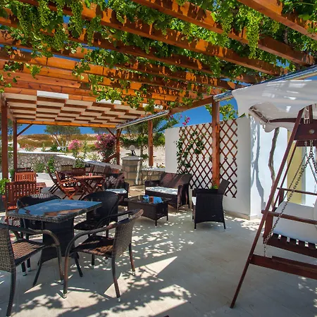 Hotel apartamentowy Konstantinos