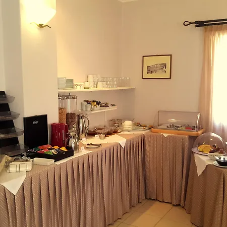 Lägenhetshotell Konstantinos 3*