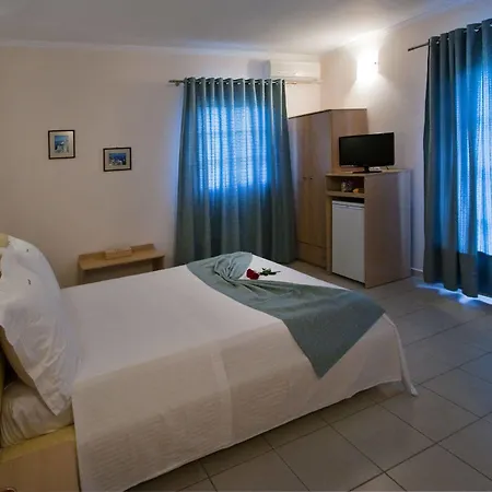 Aparthotel Konstantinos