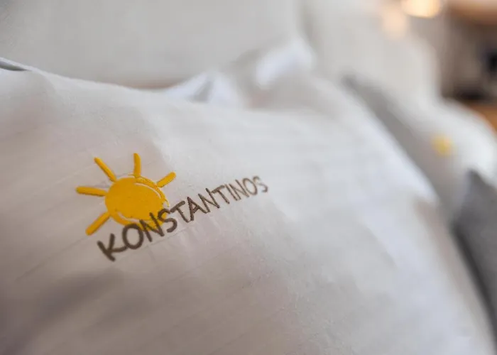 Konstantinos 3* Adamantas (Milos)