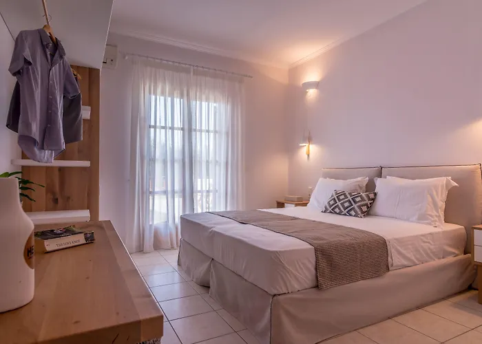 Konstantinos 3* 아다마스