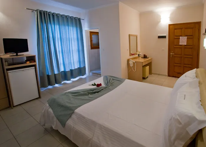 Aparthotel Konstantinos 3*