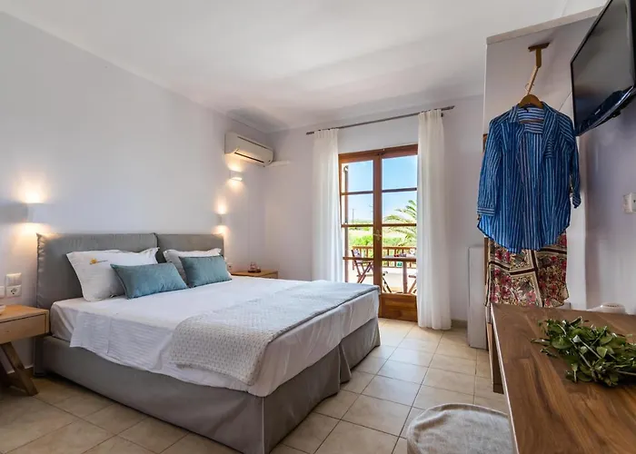 Konstantinos Aparthotel Adamantas (Milos)